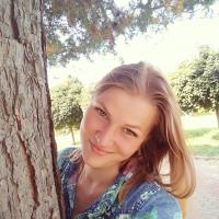 Лена Конькова